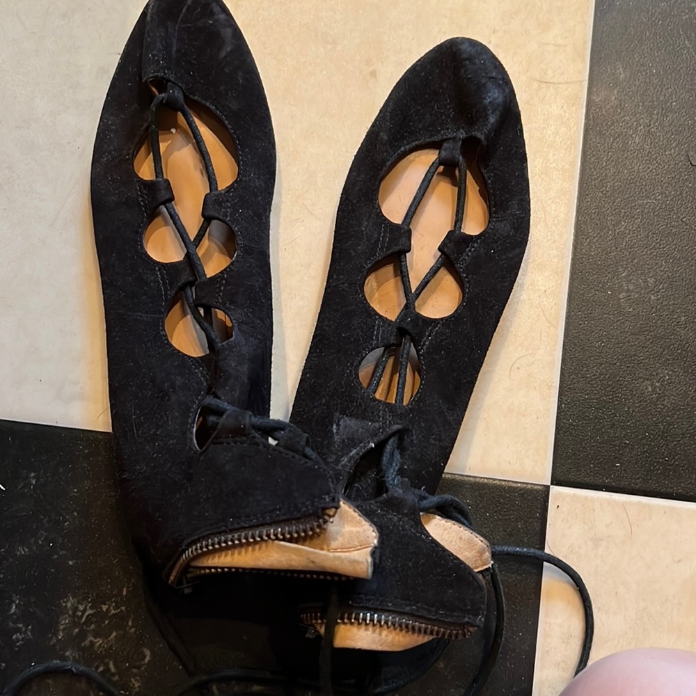 Nine West size 6 ankle tie flats